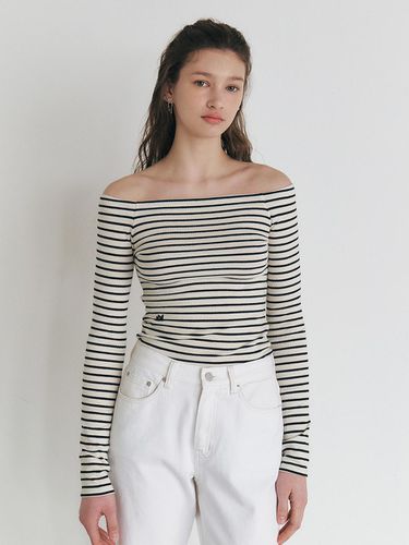 Off-shoulder Stripe T-shirt_Black Stripe - MANNON - Modalova