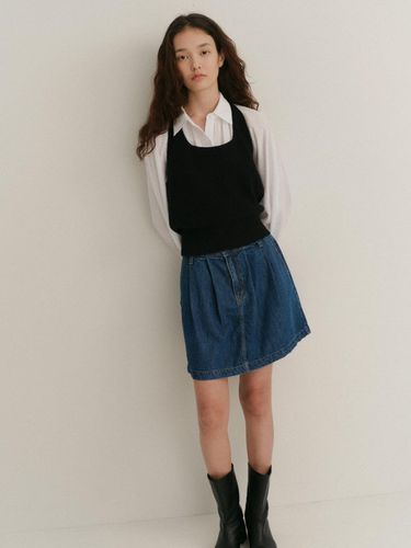 Kale Pintuck Denim Skirt - LOVE US U - Modalova