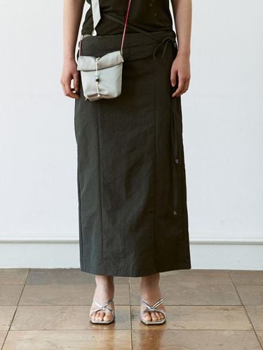 Round String Long Skirt_Khaki - ONSKA - Modalova