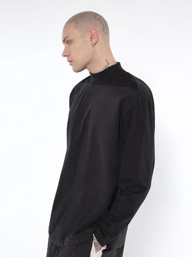 Double Face Mock Neckline T-shirt_Black - DGNAK12 - Modalova