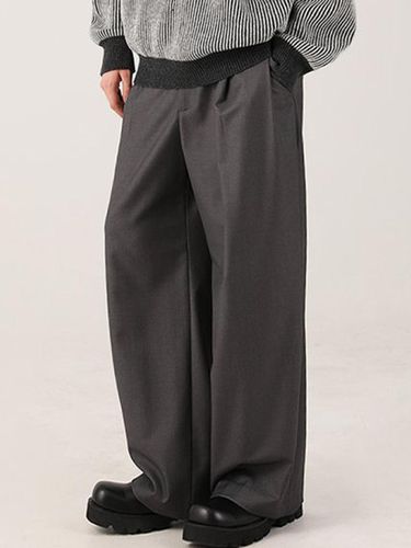 Classic Two-Tuck Wide Slacks - Gray - AVANDRESS - Modalova