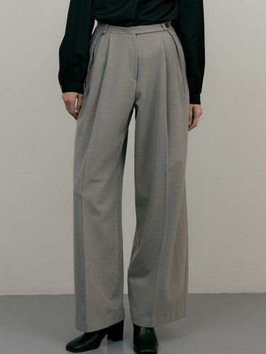 Wool Back Slit Three-tuck Wide Pants - ourcomos - Modalova