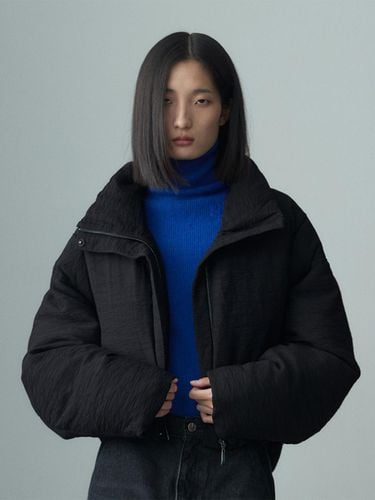 PLEATED PADDED JACKET - BLACK - RE RHEE - Modalova