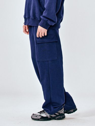 Solid Wide Cargo Pants_Navy - MOMENTISM - Modalova