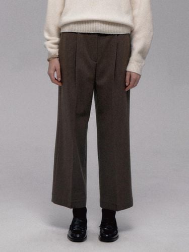 Belted Wool Slacks (Brown) - THE RYE - Modalova