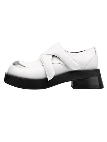 Loa Shoes_White - SO.U:LESURES - Modalova