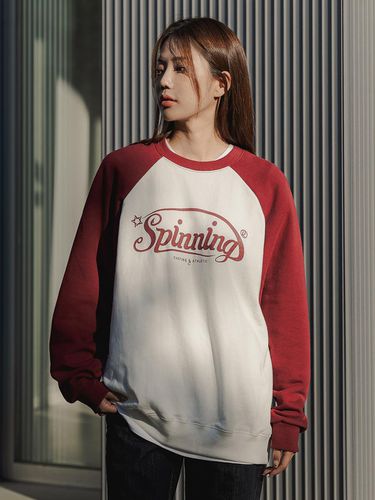 Spinning Raglan Oversized Sweatshirt (3 Color) - alvinclo - Modalova