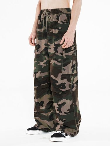 Parachute Washing Wide Cotton Cargo Pants_Camo - ODD STUDIO - Modalova