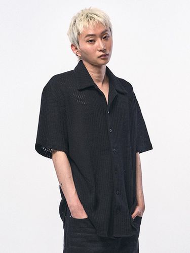 Crochet Knit Half Shirt_Black - C Wear by the Genius - Modalova