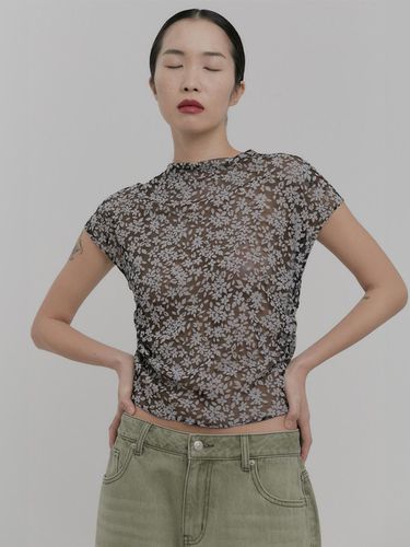 Flower Mesh Shirring Top [Grey] - SALTY PEBBLE - Modalova