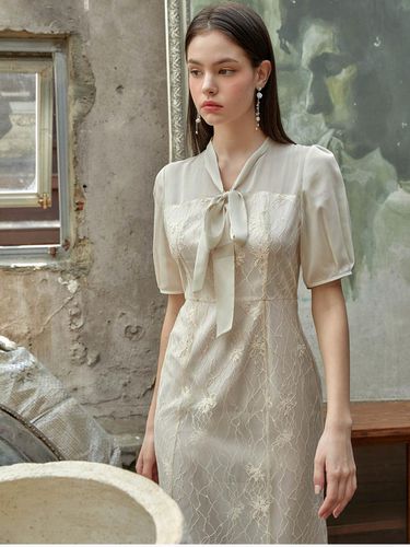 CALLA91 Secret Garden Ivy Ribbon Tie Dress_Beige - JULIY&CALLA - Modalova