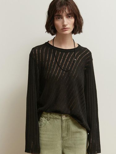 Diagonal Loose Knit Top [Black] - SALTY PEBBLE - Modalova