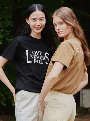 Love Never Fails T-shirt_Black - TAV - Modalova