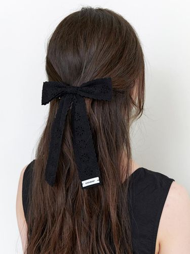 Nostalgia Tall Ribbon Pin_Black - KINDABABY - Modalova