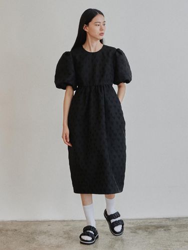 Signature Heart Puffy Dress_Black - TAV - Modalova