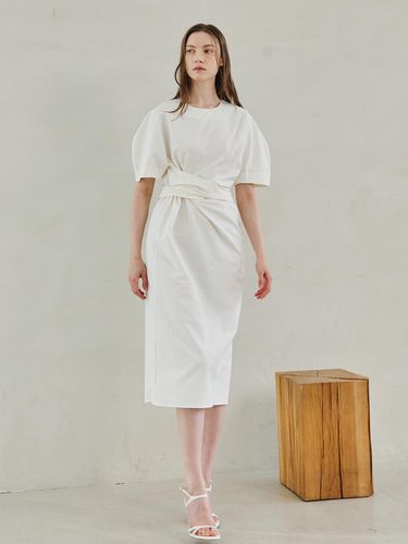 Drape Waist Tie Dress - White - Nouve - Modalova