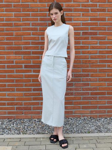 SET: Nylon Zip Up Top and Maxi Skirt - ouie - Modalova