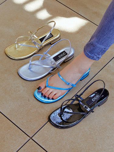 Nive Buckle Flip-flop - eee - Modalova