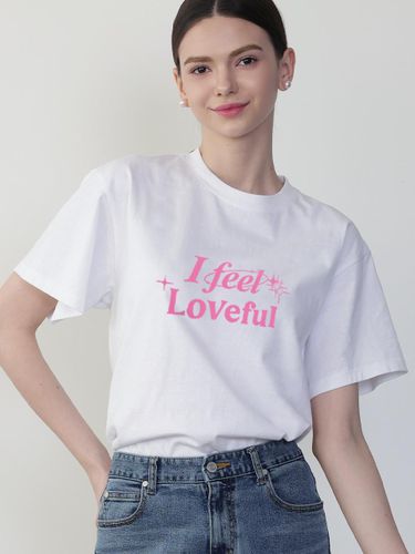 I Feel Loveful Lettering T-shirt - LOVE CHARM - Modalova