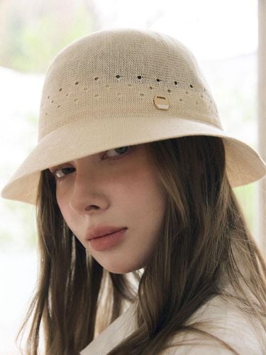 Center Hole Pattern Bucket Hat - ACCLET - Modalova