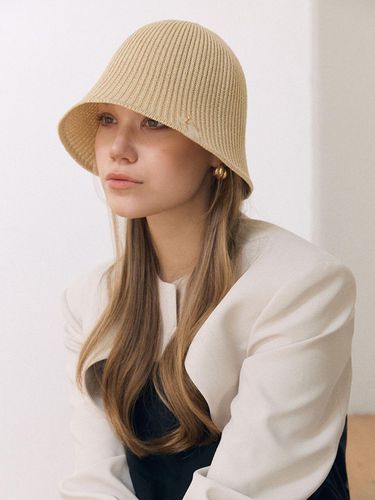 Dense Stripe Pattern Hat - ACCLET - Modalova