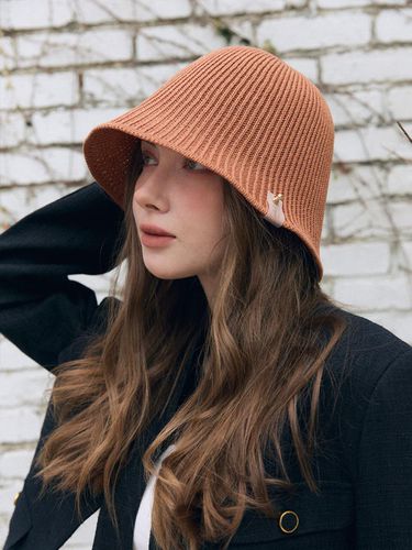 Dense Stripe Pattern Hat - ACCLET - Modalova