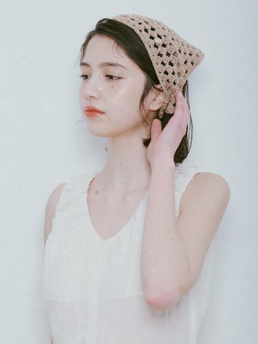 Crochet Hair Bandana in Beige - RAIVE - Modalova