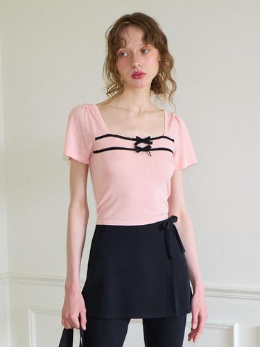 Ribbon Square Neck Crop Knit Top_Pink - SALON DE YOHN - Modalova