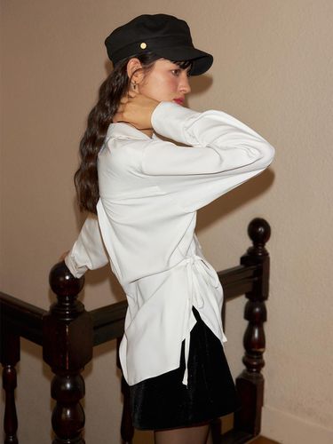 Silky Loose Fit Shirt (2 Color) - SALON DE YOHN - Modalova