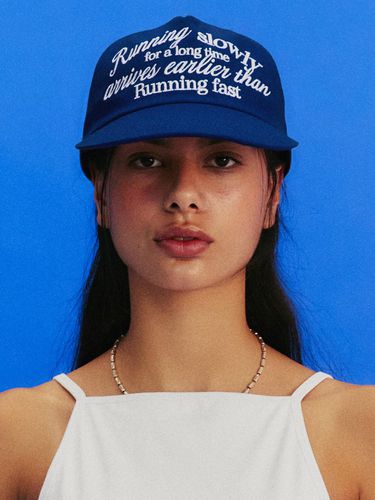 Running Slowly Cotton Cap_Navy - MENASOO - Modalova