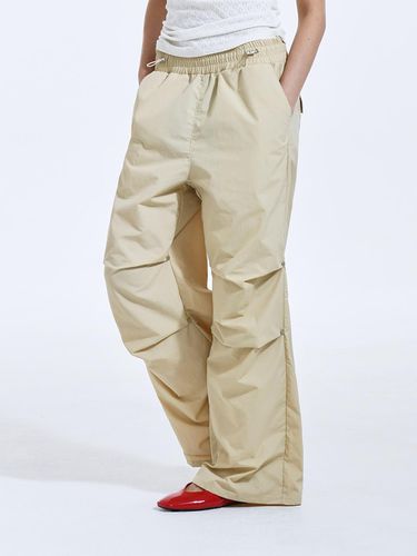 Military Wide Parachute Nylon Pant - WEST GRAND BOULEVARD - Modalova