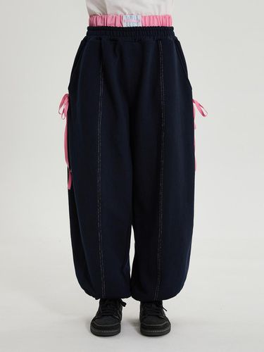 Double Banding Ribbon Sweatpants_Navy - WAIKEI - Modalova