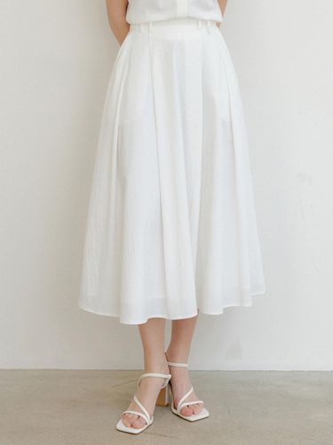 Julia Pleats Skirt_White - LOOKAST - Modalova