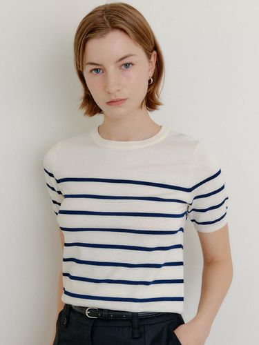 Sophie Stripe Knit Top (2 Color) - LOOKAST - Modalova