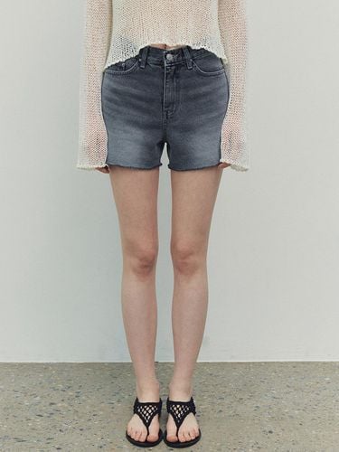 Eclipse Washing Denim Shorts_Black - Neev - Modalova