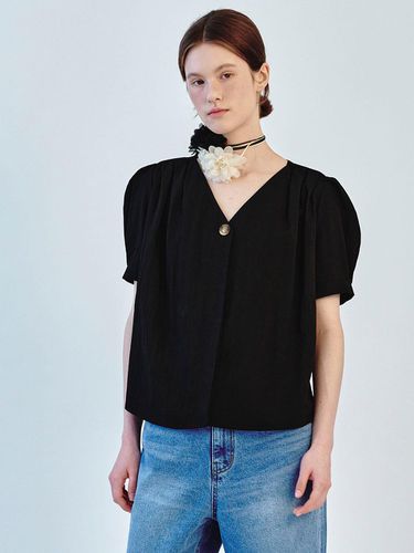 Puff Sleeve Blouse_Black - SO IR - Modalova