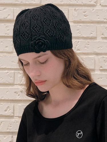 Corsage Knit Beanie Black - ROLAROLA - Modalova