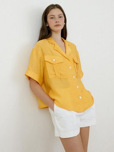 Roll Up Half Sleeve Rayon Shirt_Yellow - Charles de Rohan - Modalova