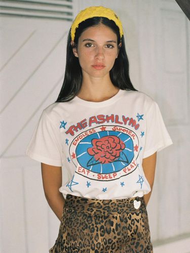 Rose Summer T-shirt - THE ASHLYNN - Modalova