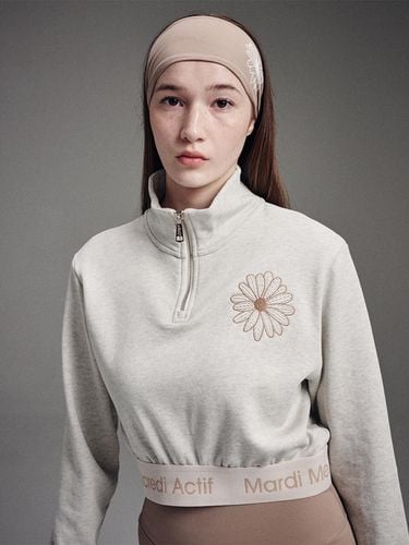 High Neck Cropped Sweatshirt Flower Needlework - Mardi Mercredi Actif - Modalova