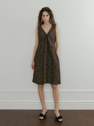 Shudder Dress - Brown - IULAI - Modalova