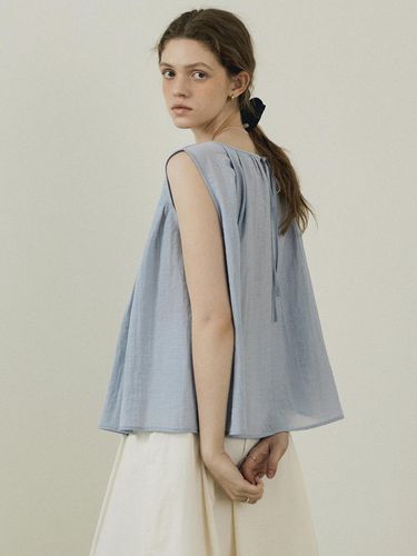 Pleated Strap Blouse - Blue - AUBARD - Modalova