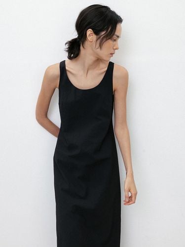 Crispy Sleeveless Dress_Black - RRACE - Modalova