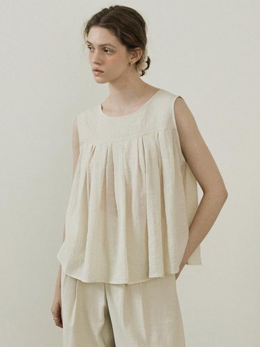 Pleated Strap Blouse - Cream - AUBARD - Modalova