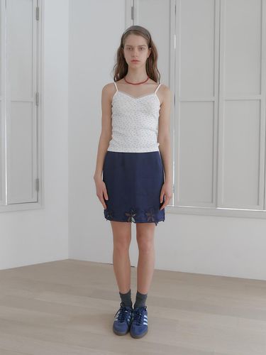 Flower Applique Satin Skirt_Navy - hetherment - Modalova