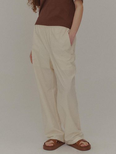 Flower Embroidery Banding Pants - PLAC - Modalova