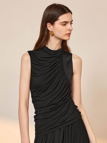 YY_Pleated Asymmetrical Hem Top - Black - yyiam - Modalova