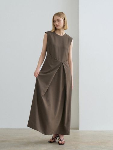 Sleeveless Pleats Long Dress - RENEJ - Modalova