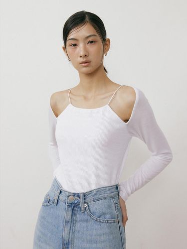 Strap Hole Sleeve Top_White - Lucirzu - Modalova