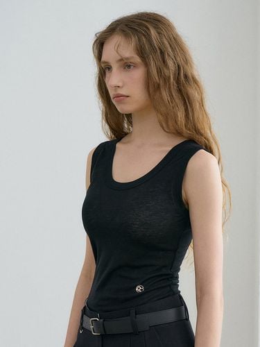 See-through U neck Sleeveless Top - RENEJ - Modalova